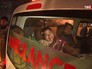 Скорая помощь в Пакистане увозит пострадавших Скорая помощь в Пакистане увозит пострадавших