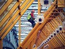 Работники Гормоста моют Андреевский мост Работники Гормоста моют Андреевский мост