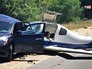 Легкомоторный самолет упал на автомобиль в США Легкомоторный самолет упал на автомобиль в США