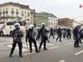 Полиция Брюсселя пресикает уличные беспорядки Полиция Брюсселя пресикает уличные беспорядки
