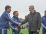 Мэр Москвы Сергей Собянин во время посещения стадиона футбольной школы "Чертаново" Мэр Москвы Сергей Собянин во время посещения стадиона футбольной школы "Чертаново"