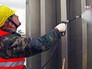 Коммунальщики моют памятник Гагарину на Ленинском проспекте Коммунальщики моют памятник Гагарину на Ленинском проспекте