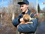 Сотрудники МЧС эвакуируют животных из зоны паводков Сотрудники МЧС эвакуируют животных из зоны паводков