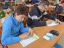Люди пишут "Тотальный диктант" Люди пишут "Тотальный диктант"