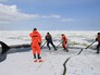 Сотрудники МЧС России проводят операцию по спасению косаток в Охотском море Сотрудники МЧС России проводят операцию по спасению косаток в Охотском море