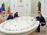 Президент России Владимир Путин и президент ФИФА Джанни Инфантино во время встречи в Кремле Президент России Владимир Путин и президент ФИФА Джанни Инфантино во время встречи в Кремле
