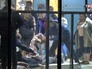 Спасатели оказывают помощь студентам МАИ Спасатели оказывают помощь студентам МАИ