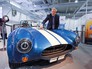 Автомобиль Shelby Cobra на выставке в Ганновере Автомобиль Shelby Cobra на выставке в Ганновере