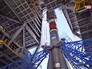 Подготовка ракето-носителя "Союз" к запуску Подготовка ракето-носителя "Союз" к запуску