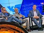 Журналист Савик Шустер на телепередаче Журналист Савик Шустер на телепередаче