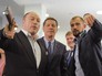 Президент Федерации современного пятиборья России (ФСПР) Вячеслав Аминов, президент Олимпийского комитета России Александр Жуков, спортсмен-пятиборец Александр Лесун (слева направо) Президент Федерации современного пятиборья России (ФСПР) Вячеслав Аминов, президент Олимпийского комитета России Александр Жуков, спортсмен-пятиборец Александр Лесун (слева направо)