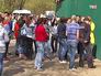 Акция зоозащитников у приюта для бездомных животных Акция зоозащитников у приюта для бездомных животных