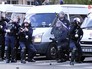 Полиция Франции разгоняет протестующих Полиция Франции разгоняет протестующих