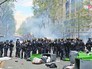 Полиция Франции пресекает уличные беспорядки Полиция Франции пресекает уличные беспорядки