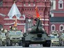 Танк Т-34-85 (на первом плане) на генеральной репетиции военного парада, посвященного 71-й годовщине Победы в Великой Отечественной войне Танк Т-34-85 (на первом плане) на генеральной репетиции военного парада, посвященного 71-й годовщине Победы в Великой Отечественной войне