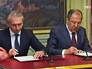 Гендиректор компании "Газпром нефть" Александр Дюков и глава МИД России Сергей Лавров Гендиректор компании "Газпром нефть" Александр Дюков и глава МИД России Сергей Лавров