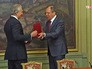 Гендиректор компании "Газпром нефть" Александр Дюков и глава МИД России Сергей Лавров Гендиректор компании "Газпром нефть" Александр Дюков и глава МИД России Сергей Лавров