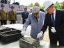 Владимир Ресин принимает участие в закладке капсулы в фундамент строящегося в МГСУ бассейна Владимир Ресин принимает участие в закладке капсулы в фундамент строящегося в МГСУ бассейна