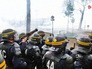 Полиция Франции разгоняет митинг Полиция Франции разгоняет митинг