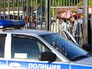 Сотрудники полиции у Хованского кладбища в Москве, где произошла массовая драка со стрельбой Сотрудники полиции у Хованского кладбища в Москве, где произошла массовая драка со стрельбой
