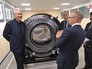 Сергей Собянин осматривает отечественный позитронно-эмиссионный томограф Сергей Собянин осматривает отечественный позитронно-эмиссионный томограф