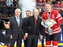 Президент России Владимир Путин на церемонии награждения победителей чемпионата мира по хоккею Президент России Владимир Путин на церемонии награждения победителей чемпионата мира по хоккею