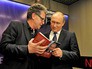 Президент России Владимир Путин и писатель Хуберт Зайпель Президент России Владимир Путин и писатель Хуберт Зайпель