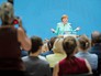 Меркель поддержала овациями критику в адрес Эрдогана Меркель поддержала овациями критику в адрес Эрдогана