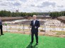 Сергей Собянин закладывает памятную капсулу в основание бассейна "Лужники" Сергей Собянин закладывает памятную капсулу в основание бассейна "Лужники"