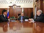 Президент России Владимир Путин, руководитель Федерального агентства научных организаций (ФАНО) Михаил Котюков (слева) и президент Российской академии наук (РАН) Владимир Фортов (справа) во время встречи Президент России Владимир Путин, руководитель Федерального агентства научных организаций (ФАНО) Михаил Котюков (слева) и президент Российской академии наук (РАН) Владимир Фортов (справа) во время встречи