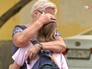 Родители встречают детей вернувшихся из лагеря на Сямозере Родители встречают детей вернувшихся из лагеря на Сямозере