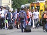 Родители встречают детей вернувшихся из лагеря на Сямозере Родители встречают детей вернувшихся из лагеря на Сямозере