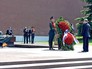 Владимир Путин возложил венок к Вечному огню у Могилы Неизвестного Солдата Владимир Путин возложил венок к Вечному огню у Могилы Неизвестного Солдата
