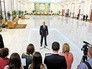 Президент России Владимир Путин общается с журналистами Президент России Владимир Путин общается с журналистами