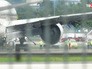 Boeing 777 авиакомпании Singapore Airlines в аэропорту Сингапура Boeing 777 авиакомпании Singapore Airlines в аэропорту Сингапура