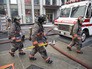 Пожарные и спасатели на месте происшествия в Канаде Пожарные и спасатели на месте происшествия в Канаде