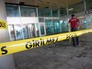 Оцепление полицией места теракта в аэропорту Стамбула Оцепление полицией места теракта в аэропорту Стамбула