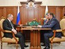 Президент России Владимир Путин и президент общероссийской общественной организации "Деловая Россия" Алексей Репик Президент России Владимир Путин и президент общероссийской общественной организации "Деловая Россия" Алексей Репик