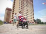Дольщики возле недостроенного дома Дольщики возле недостроенного дома