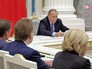 Президент России Владимир Путин провел заседание Совета по стратегическому развитию Президент России Владимир Путин провел заседание Совета по стратегическому развитию