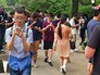 Люди со смартфонами Люди со смартфонами