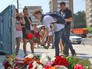 Цветы и свечи у посольства Франции в Москве в память о погибших при теракте в Ницце Цветы и свечи у посольства Франции в Москве в память о погибших при теракте в Ницце