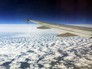 Самолет в небе Самолет в небе