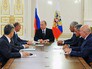 Президент России Владимир Путин на заседании с членами Совбеза РФ Президент России Владимир Путин на заседании с членами Совбеза РФ
