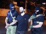 Захватившие полицейский участок в Ереване сдаются спецназу Захватившие полицейский участок в Ереване сдаются спецназу