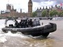 Катер полиции в Лондоне Катер полиции в Лондоне