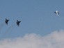 Истребители МиГ-35 выполняют демонстрационный полет во время международного конкурса "Ключи от неба" Истребители МиГ-35 выполняют демонстрационный полет во время международного конкурса "Ключи от неба"