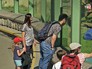 Посетители зоопарка Посетители зоопарка