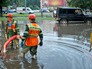 Работники "Мосводостока" устраняют последствия сильного ливня Работники "Мосводостока" устраняют последствия сильного ливня