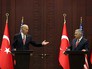 Вице-президент США Джо Байден и премьер министр Турции Бинали Йылдырым Вице-президент США Джо Байден и премьер министр Турции Бинали Йылдырым